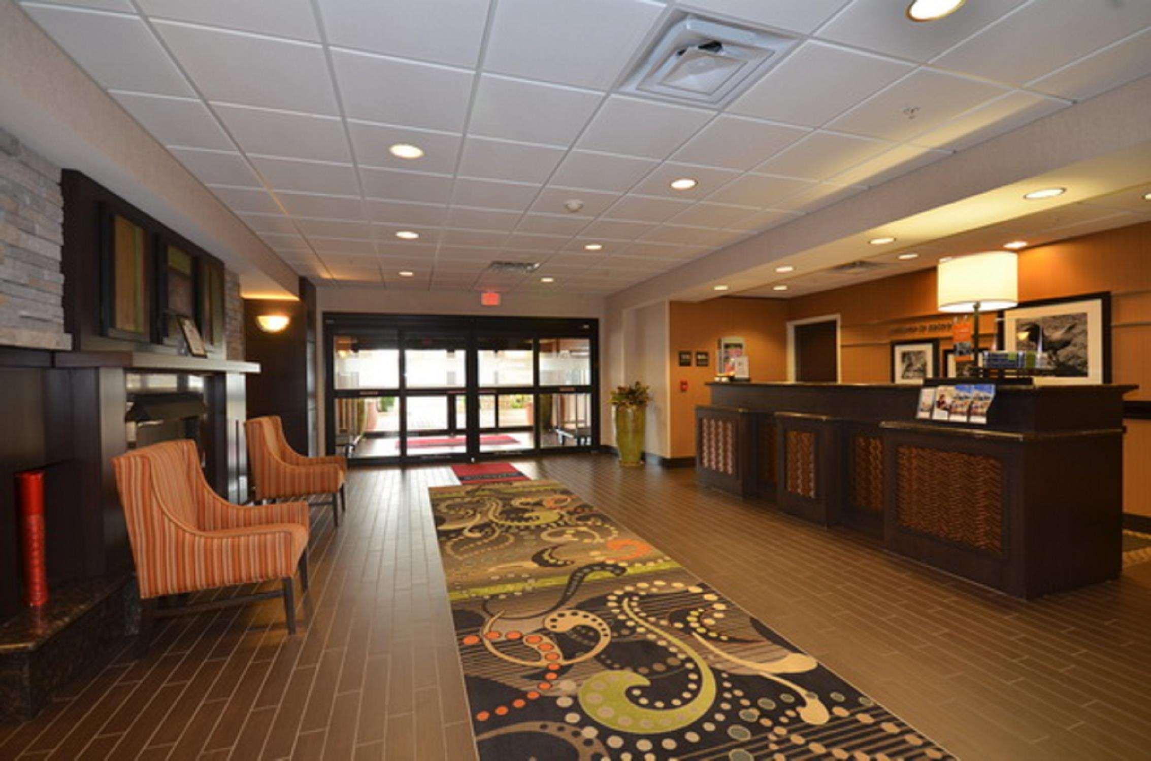 Hampton Inn And Suites Tulsa/Catoosa Exterior photo