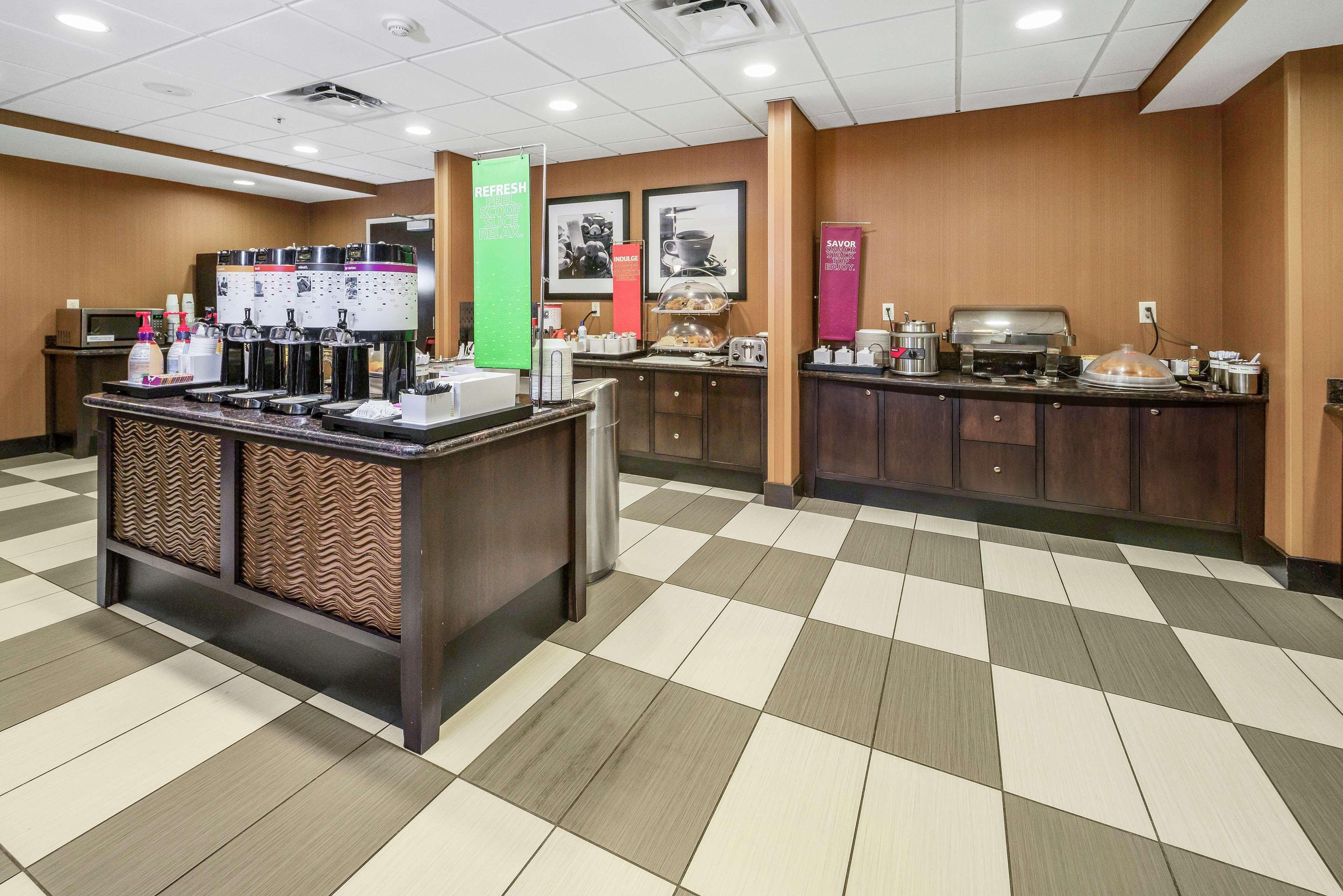 Hampton Inn And Suites Tulsa/Catoosa Exterior photo
